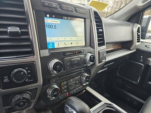 Used 2018 Ford F150 Lariat w/ Equipment Group 502A Luxury image 42