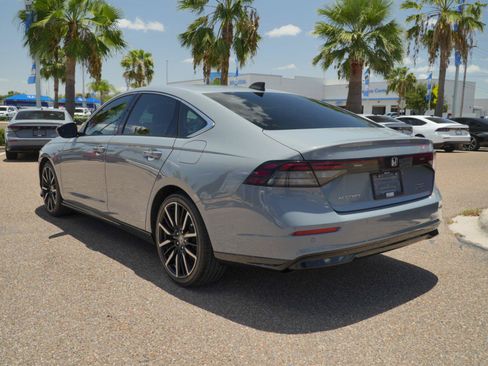 Used 2023 Honda Accord Touring image 14