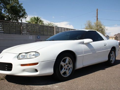 Used 1998 Chevrolet Camaro LT w/ Preferred Equipment Group 2 RWD image 17