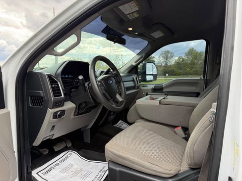 Used 2017 Ford F250 XLT w/ XLT Value Package AWD/4WD image 12