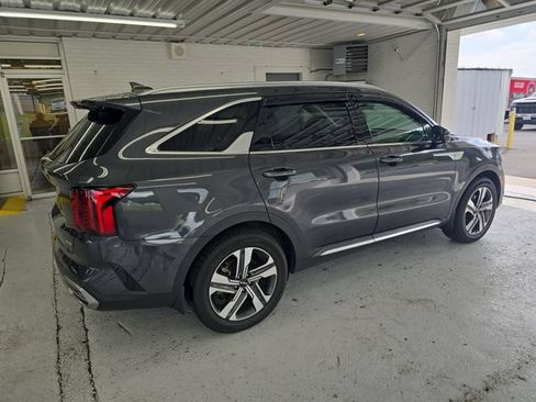 Used 2023 Kia Sorento EX AWD/4WD image 6
