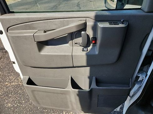 Used 2021 GMC Savana 3500 Extended w/ Power Convenience Package RWD image 14