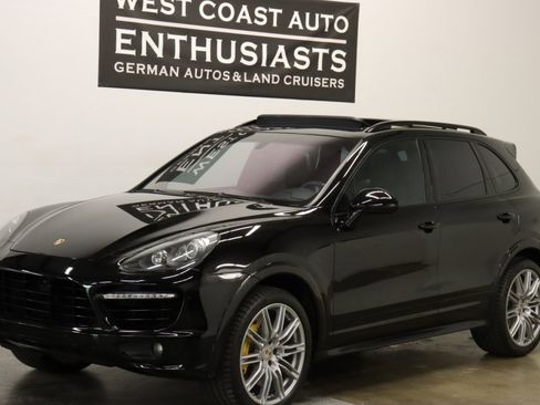 Used 2012 Porsche Cayenne Turbo image 1