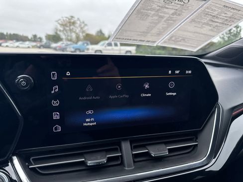 Used 2025 Chevrolet Trax RS image 20