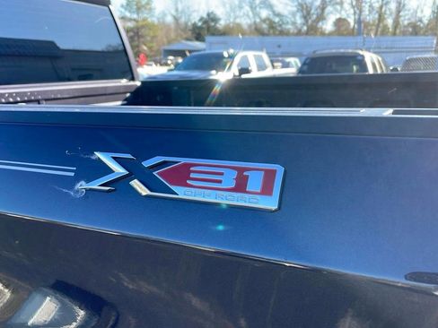 Certified 2022 GMC Sierra 1500 SLT w/ SLT Premium Package image 11