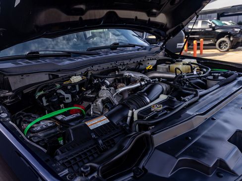 Used 2023 Ford F350 XLT image 40