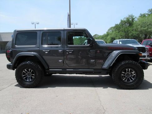 New 2026 Jeep Wrangler Unlimited Rubicon AWD/4WD image 2