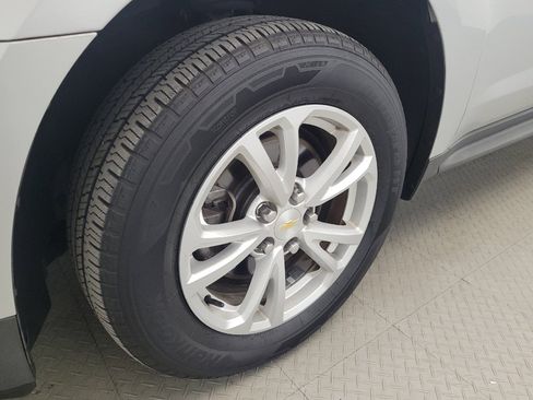 Used 2017 Chevrolet Equinox LT w/ Convenience Package FWD image 31