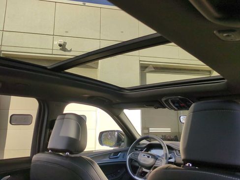 Used 2024 Jeep Grand Cherokee Limited image 22