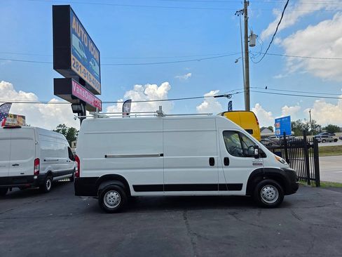 Used 2022 RAM ProMaster 2500 FWD image 3