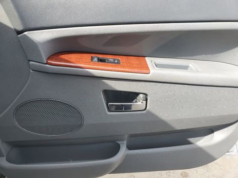 Used 2006 Jeep Grand Cherokee Limited image 30