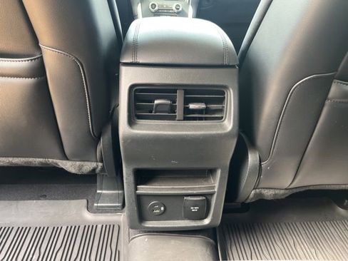 Used 2022 Ford Edge SEL w/ Convenience Package image 22