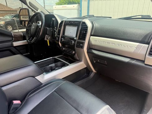 Used 2019 Ford F250 Lariat w/ Lariat Value Package AWD/4WD image 19