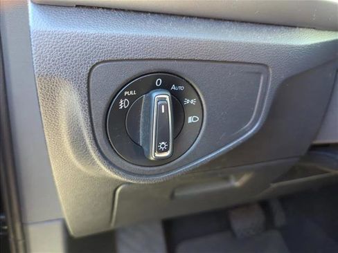 Used 2018 Volkswagen Atlas SEL image 25