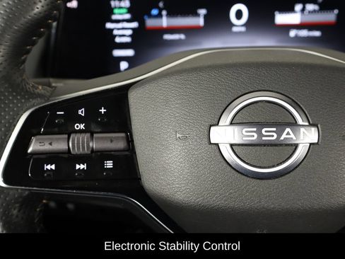 Used 2023 Nissan Ariya FWD image 8