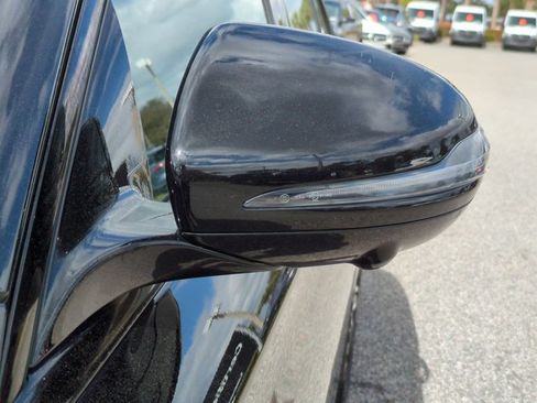 Certified 2019 Mercedes-Benz E 300 4MATIC image 12