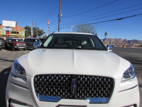 Used 2020 Lincoln Aviator Black Label Grand Touring w/ Class IV Trailer Tow Package image 6