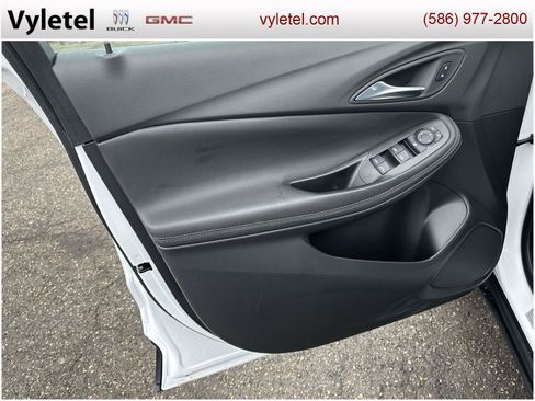 Used 2023 Buick Encore GX Preferred w/ Cold Weather Comfort Package image 14