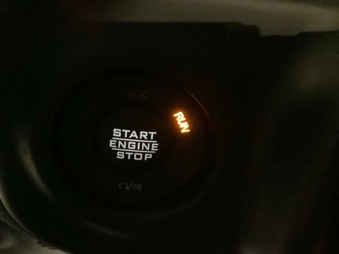 Used 2021 Jeep Wrangler Sport AWD/4WD image 29