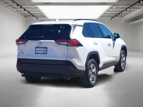 Used 2025 Toyota RAV4 XLE FWD image 5