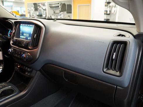 Used 2022 Chevrolet Colorado Z71 w/ Safety Package image 25