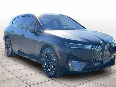 Used 2025 BMW iX xDrive50 w/ Sport Package image 2