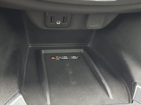 Used 2023 Chevrolet Traverse LT FWD image 21
