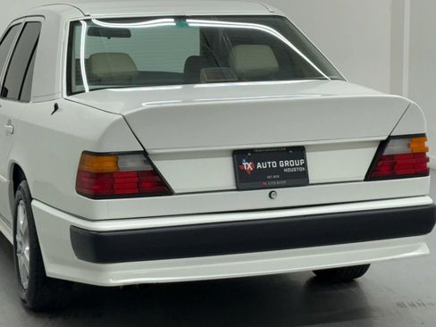 Used 1990 Mercedes-Benz 300 E 3.0 image 59