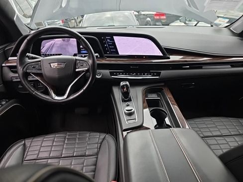 Used 2022 Cadillac Escalade Sport Platinum w/ LPO, ONYX Package image 5