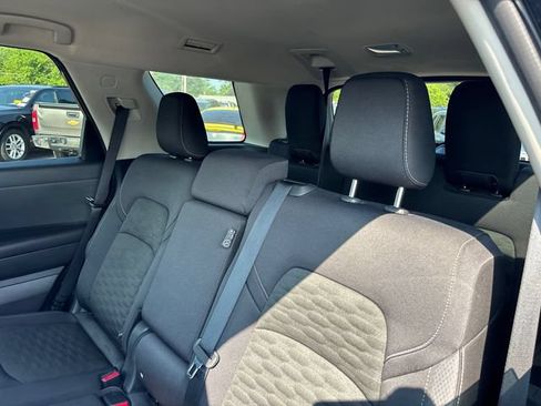 Used 2024 Nissan Pathfinder SV FWD image 8