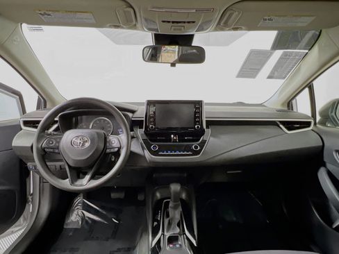 Used 2021 Toyota Corolla LE FWD image 30