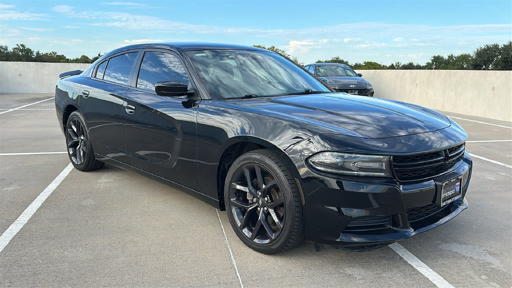 Used 2021 Dodge Charger SXT w/ Blacktop Package RWD image 15