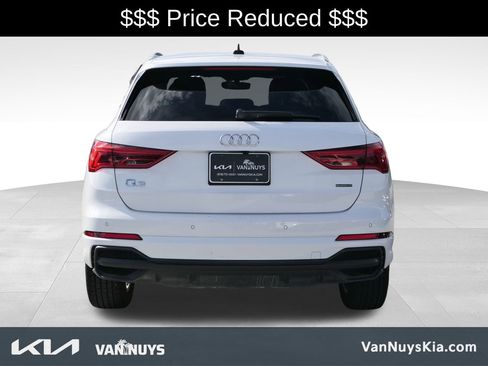 Used 2024 Audi Q3 2.0T Premium image 4