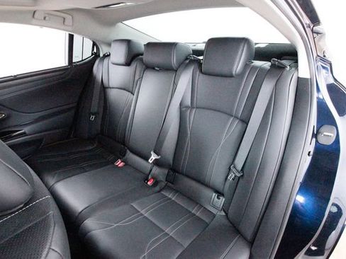 Used 2024 Lexus ES 350 Ultra Luxury w/ Accessory Package (Z1) image 24