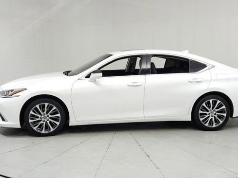 Used 2019 Lexus ES 350 w/ Premium Package image 2