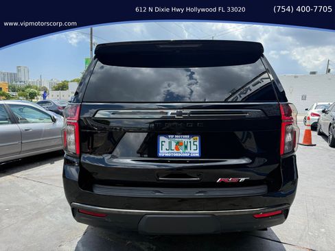 Used 2022 Chevrolet Tahoe RST w/ Luxury Package RWD image 3