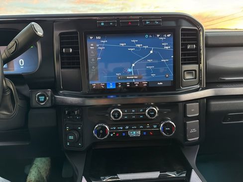 Used 2024 Ford F350 Lariat w/ Chrome Package image 21