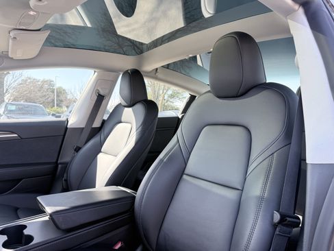 Used 2023 Tesla Model 3 Standard Range image 28