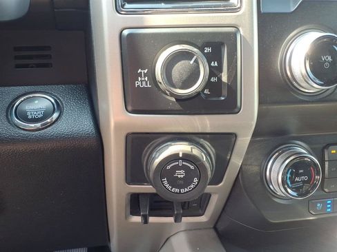 Used 2019 Ford F150 Lariat w/ Equipment Group 502A Luxury AWD/4WD image 25