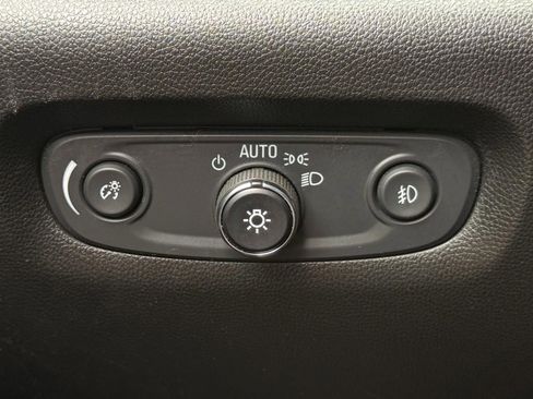 Used 2020 Chevrolet Traverse LT w/ LPO, Floor Liner Package AWD/4WD image 23