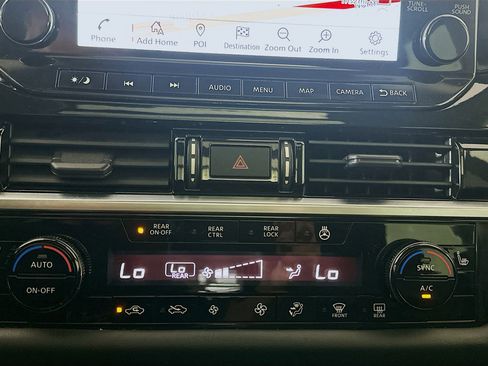 Used 2023 Nissan Pathfinder SL w/ SL Premium Package FWD image 24