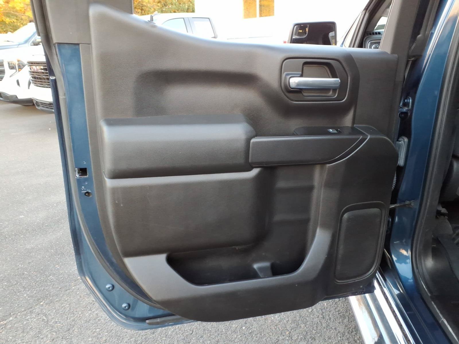 Used 2019 Chevrolet Silverado 1500 LT w/ All-Star Edition AWD/4WD image 21