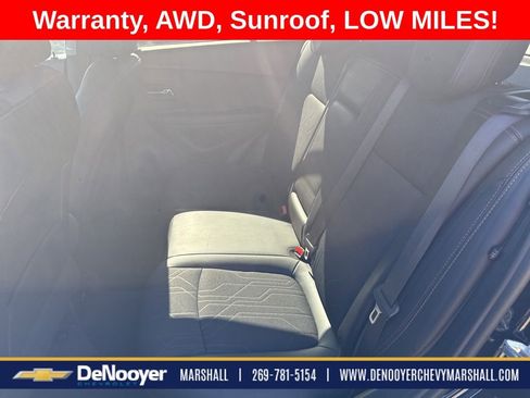 Used 2020 Chevrolet Trax LT w/ Sun & Sound Package AWD/4WD image 10