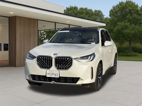 Used 2025 BMW X3 xDrive30i w/ Premium Package image 5
