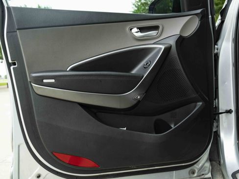 Used 2017 Hyundai Santa Fe Sport FWD image 38