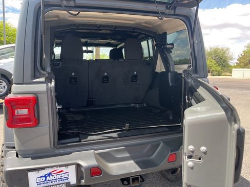Used 2020 Jeep Wrangler Unlimited Sport S image 12