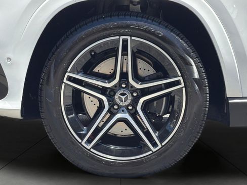 Used 2026 Mercedes-Benz GLS 450 4MATIC image 27