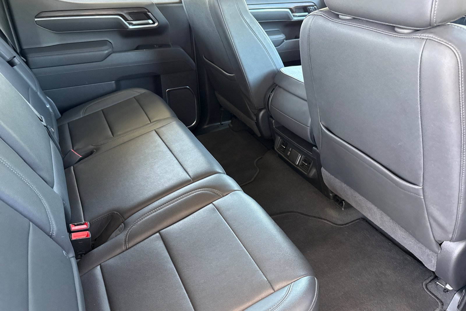 Used 2025 GMC Sierra 1500 SLT AWD/4WD image 23