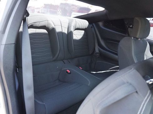 Used 2017 Ford Mustang GT RWD image 20