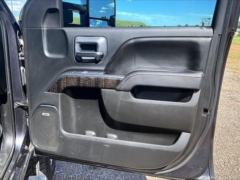 Used 2015 GMC Sierra 2500 Denali w/ Duramax Plus Package AWD/4WD image 26
